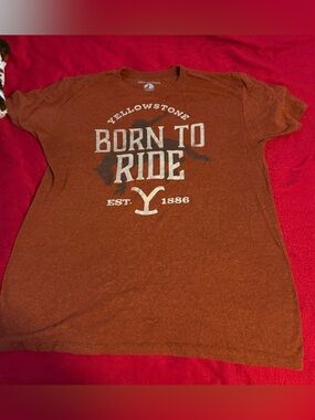 Yellowstone 'Born to Ride' Women's Short Sleeve Tee - Rust